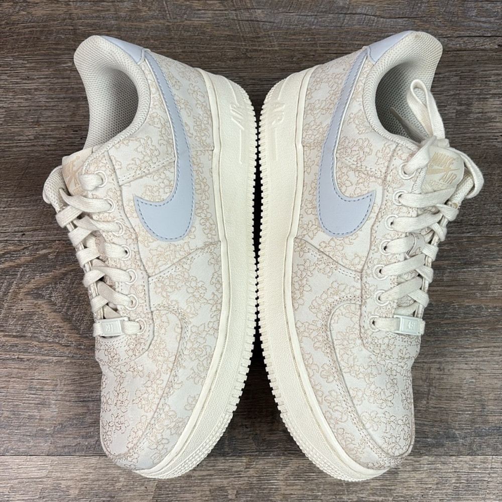 Nike Air Force 1 ‘07 SE Jacquard Floral / Football Grey-Sail DR6402-900 Size 8.5 - Picture 6 of 10